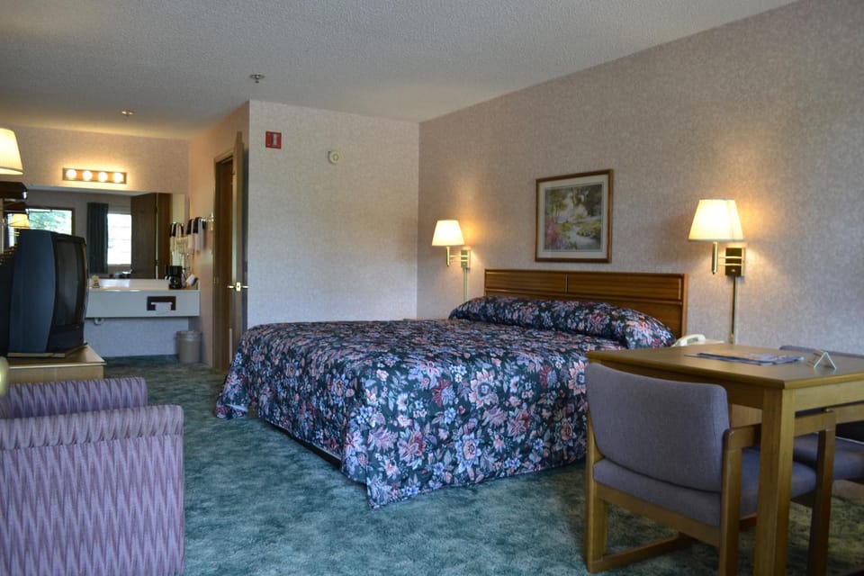 Bed, Photo of the whole room