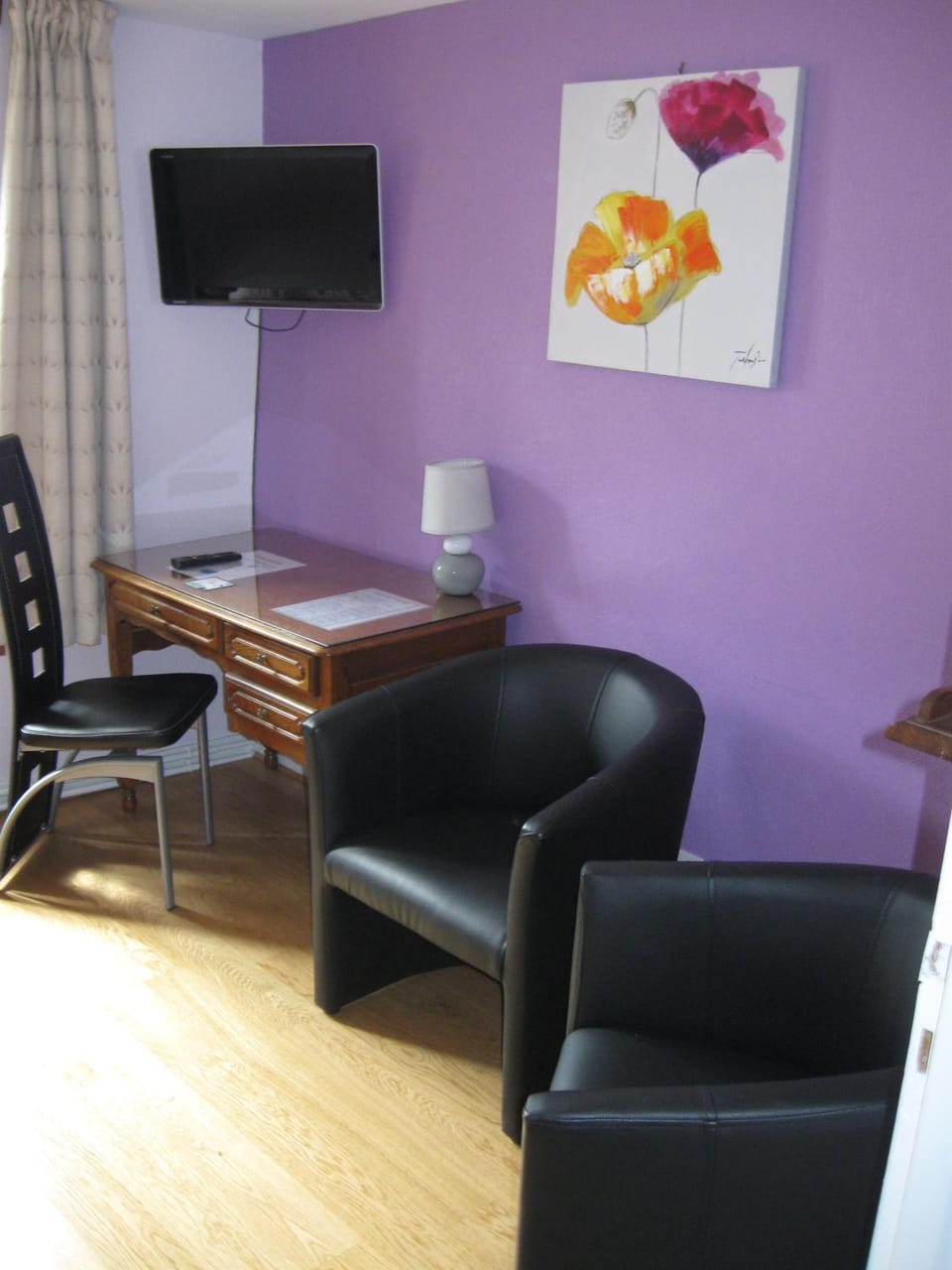 TV and multimedia, Seating area