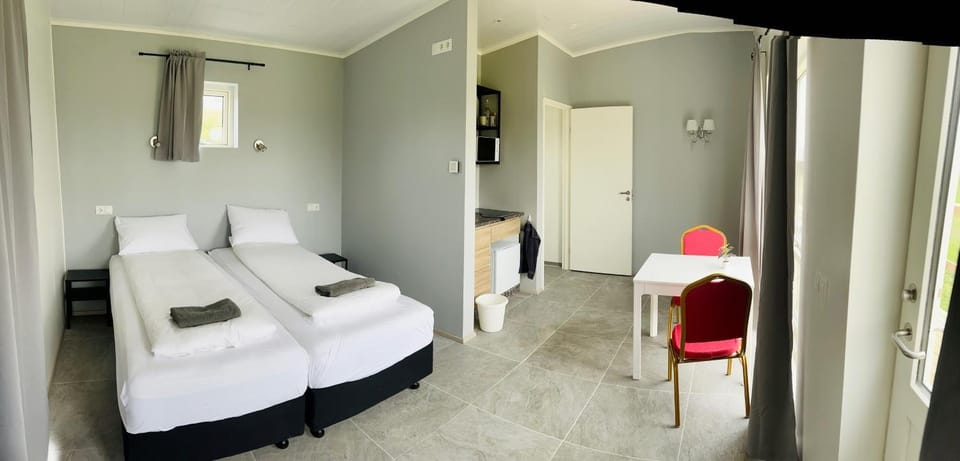 Bed, Living room