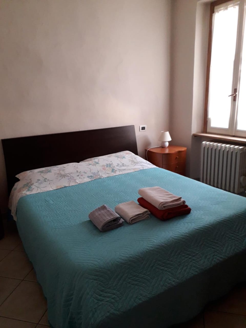Bed, Photo of the whole room, Bedroom, internet, towels