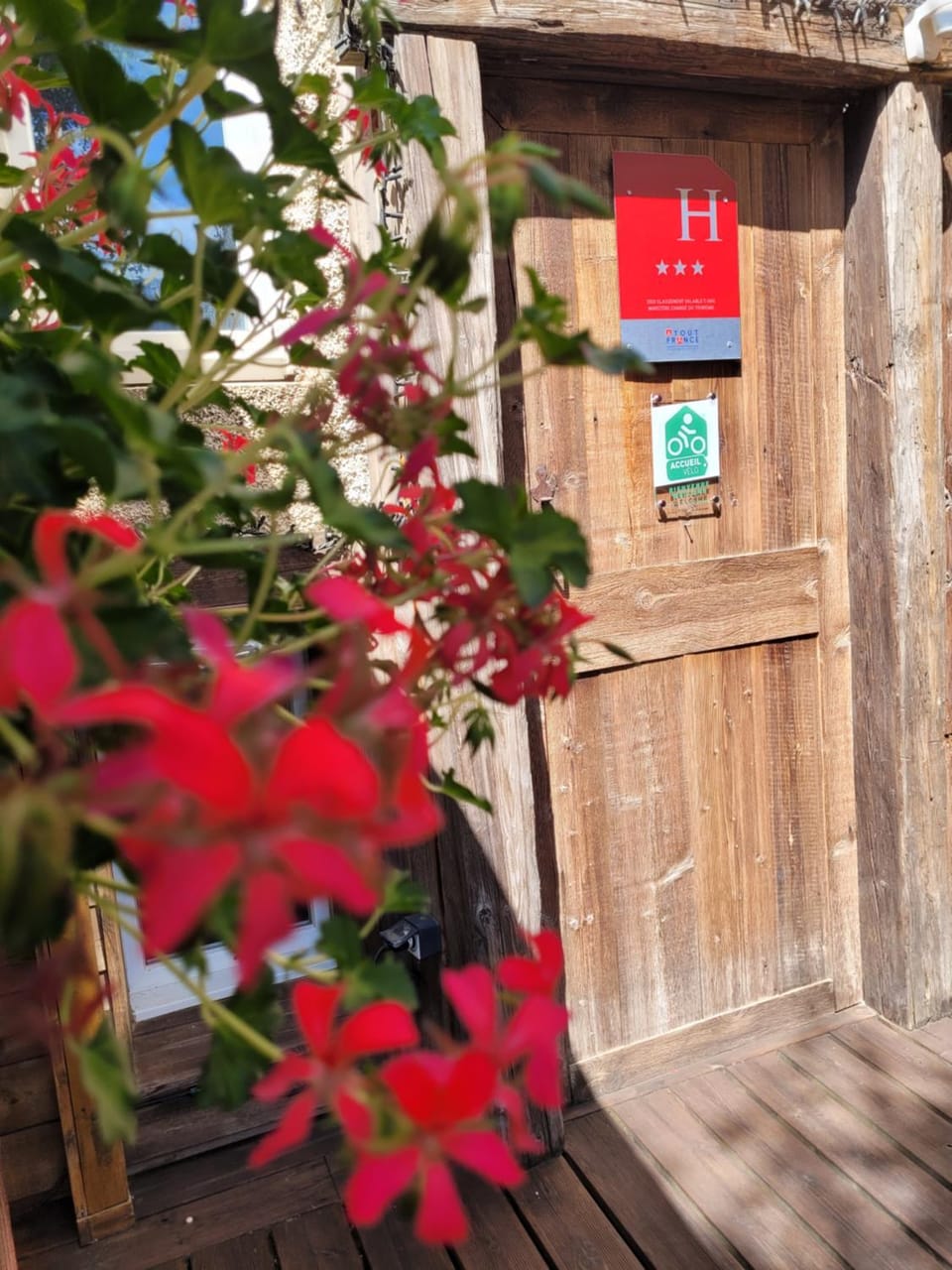 Patio, Facade/entrance, Parking