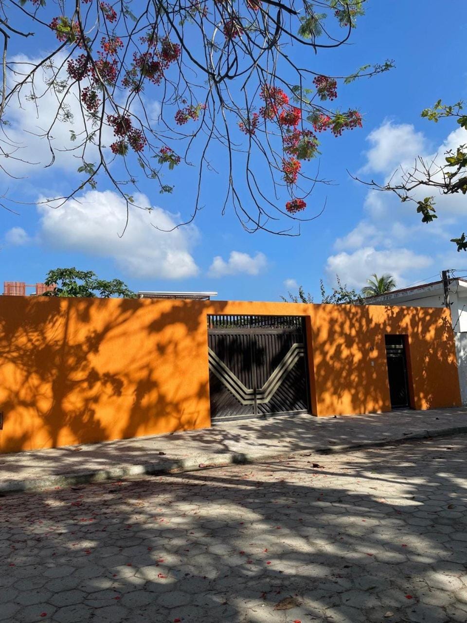 Property building, Facade/entrance