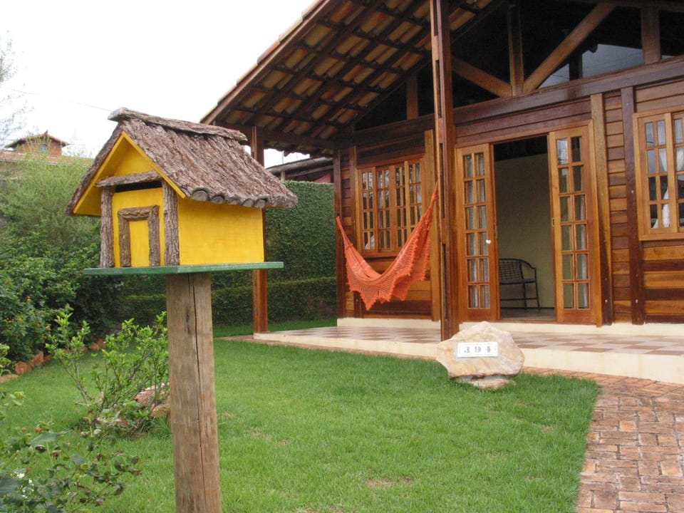 Property building, Patio, Facade/entrance, Garden