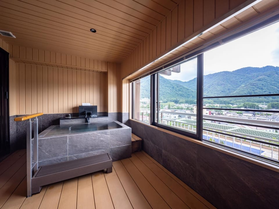 View (from property/room), Photo of the whole room