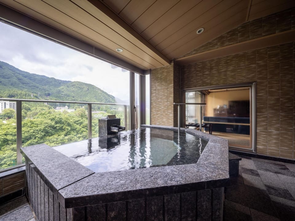Natural landscape, Photo of the whole room, Mountain view