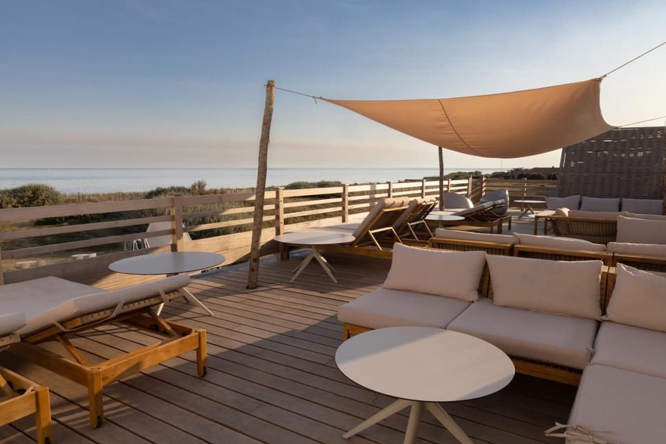 Patio, Lounge or bar, Sea view