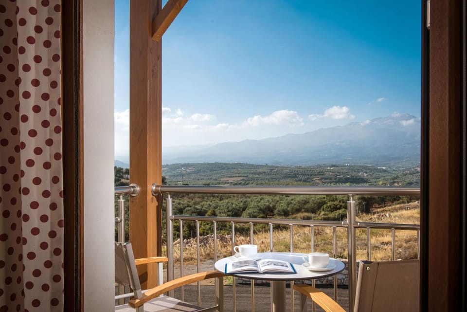Balcony/Terrace, Mountain view