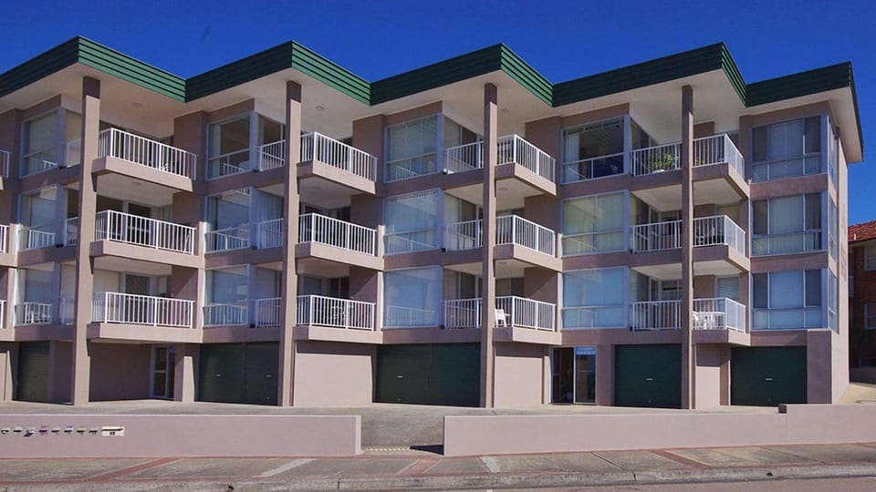 Dolphin Court 12 Apartment in The Entrance