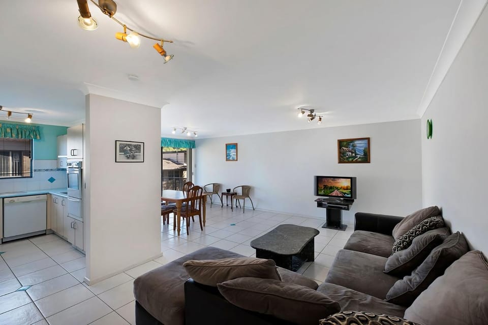 Pelican Place Apartment in Central Coast