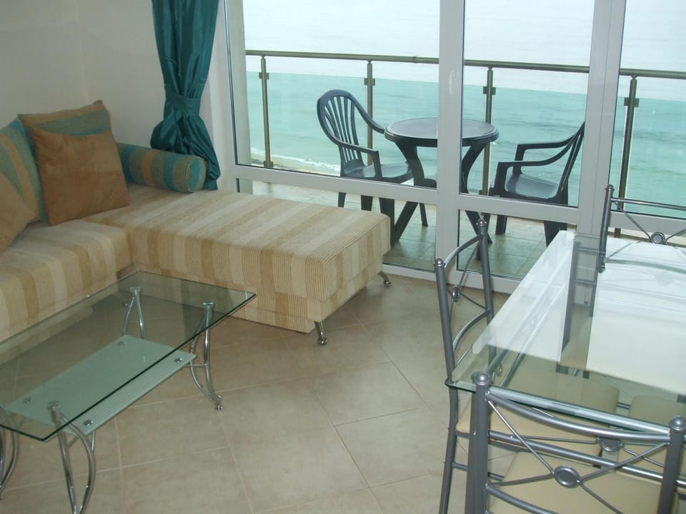 Living room, Dining area, Sea view