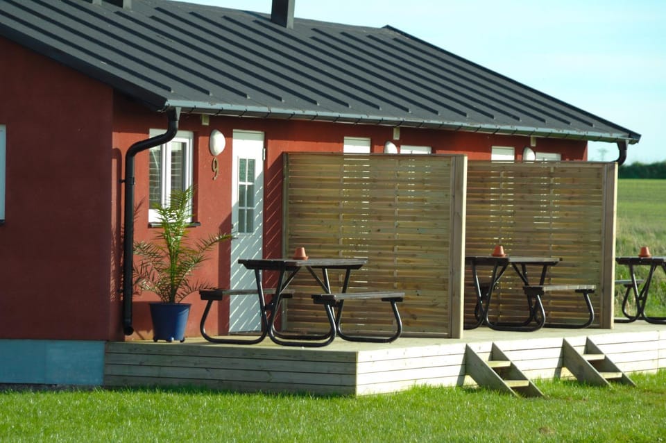 Patio, Facade/entrance