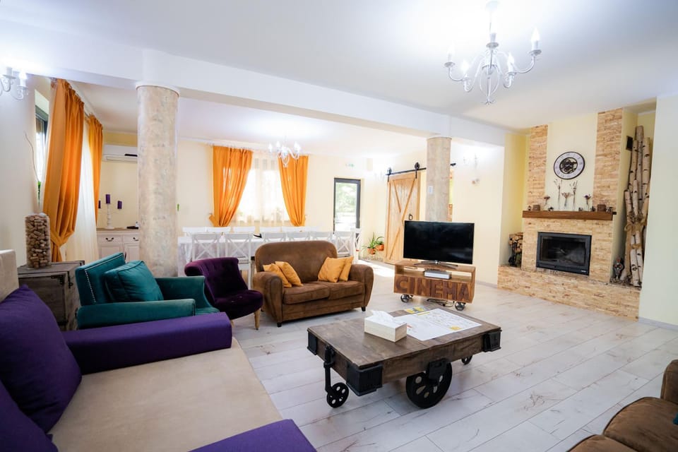 Pensiunea Agroturistica Floare de Camp Bed and Breakfast in Romania