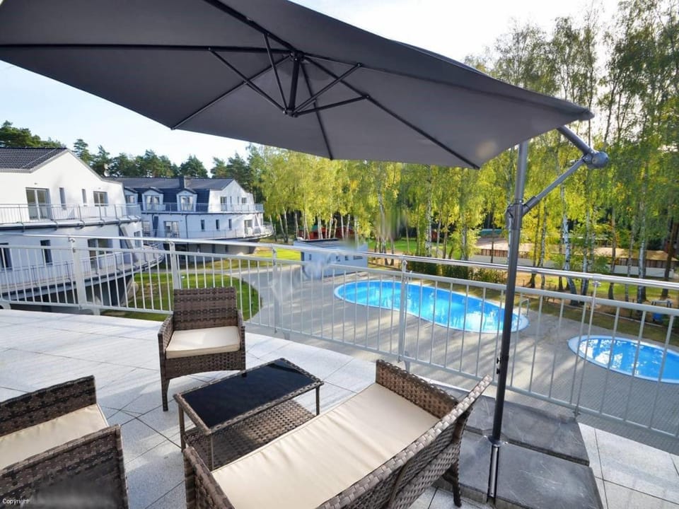 Balcony/Terrace, Pool view
