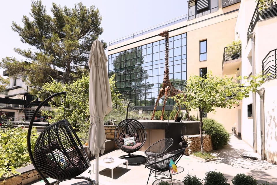 Property building, Patio, Garden, Balcony/Terrace, Garden view