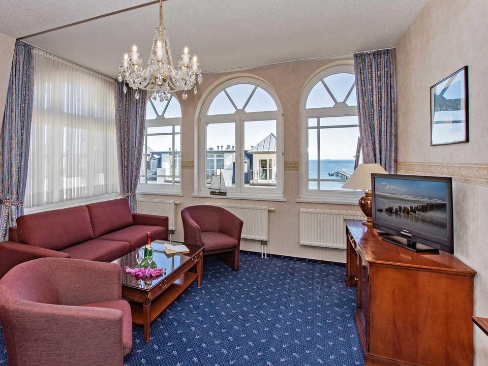 Nearby landmark, Living room, Seating area