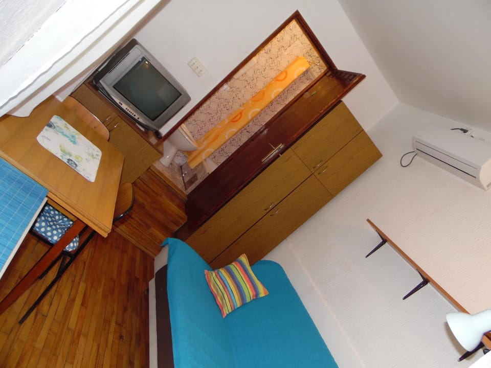 Bathroom, Living room