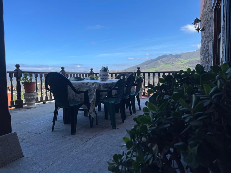 Property building, Balcony/Terrace