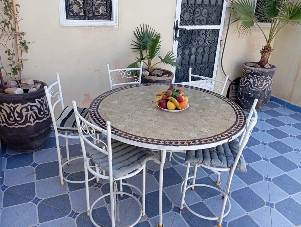 Studio meublé proche du centre ville Apartment in Marrakesh