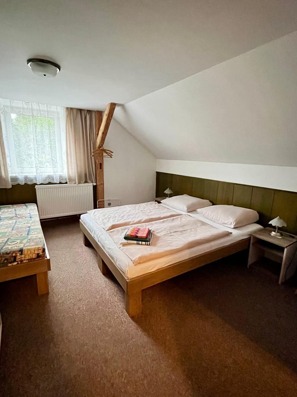 Bed, Photo of the whole room, Bedroom, towels