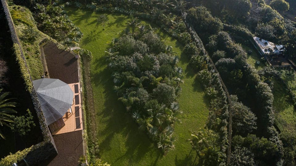 Hiking, Garden view