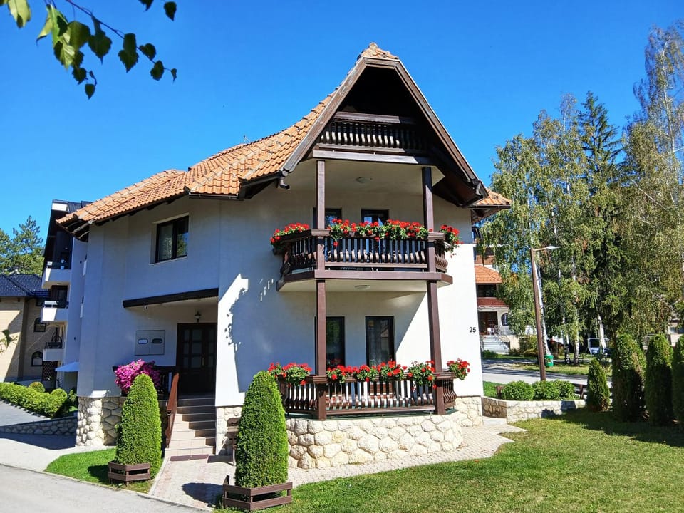 Property building, Garden view, Garden view