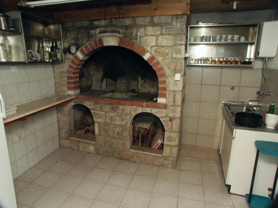 Location, children, Family