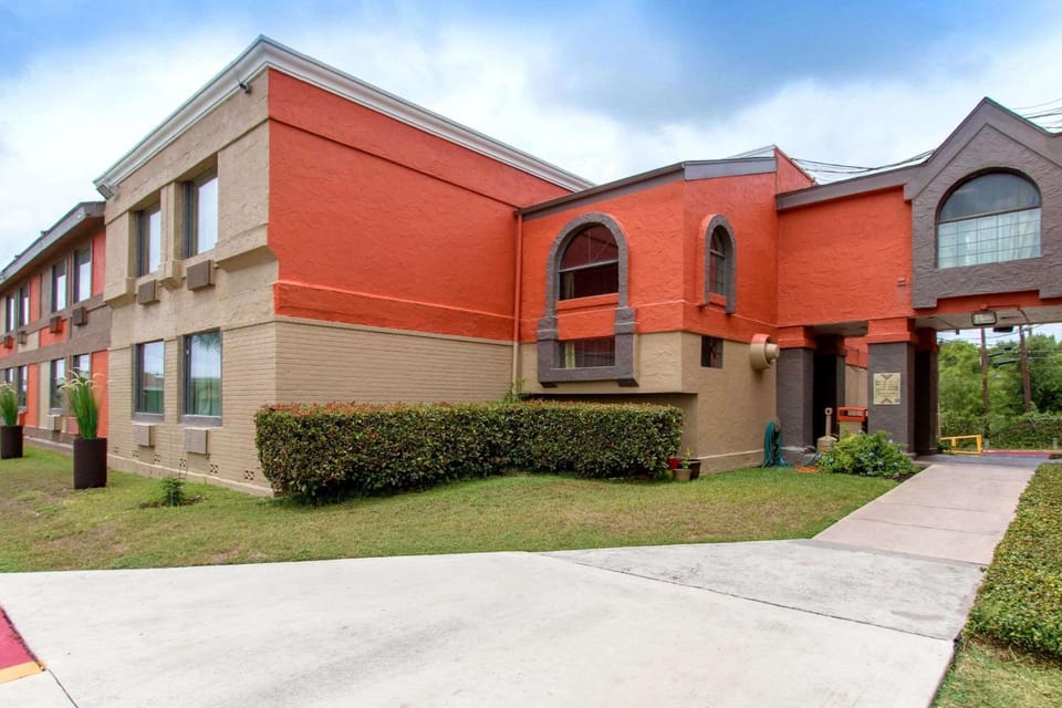 Property building, On site