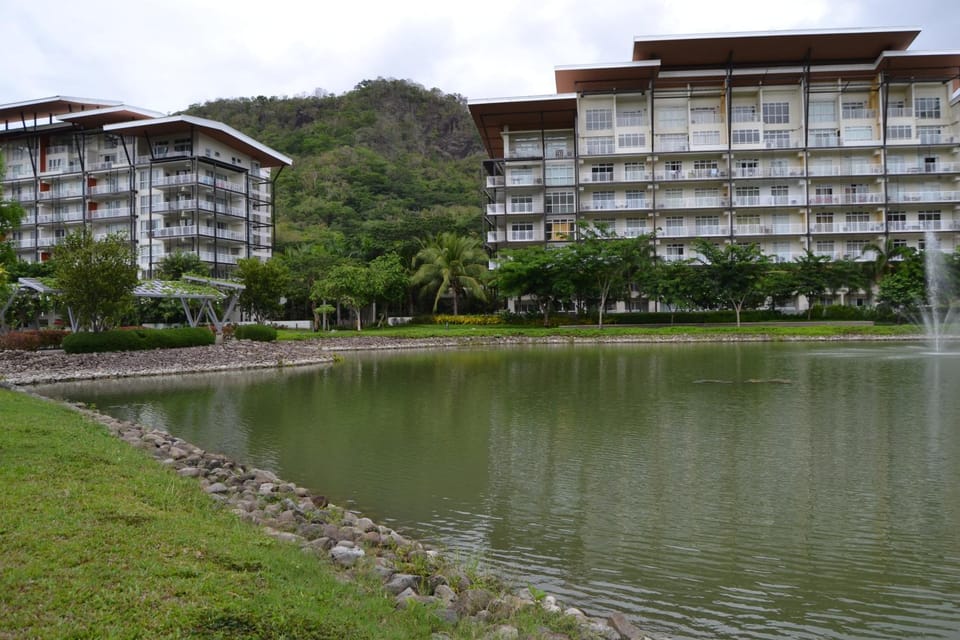 Property building, Nearby landmark, Neighbourhood