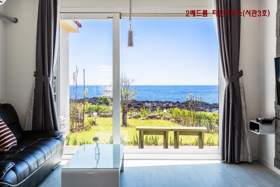 Garden, Balcony/Terrace, Living room, Sea view