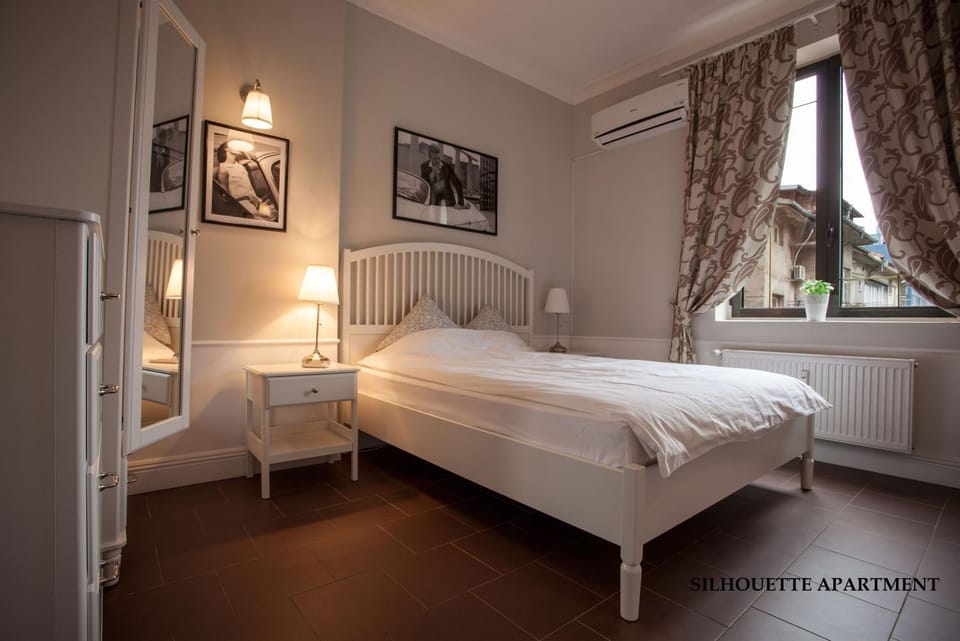 Bed, View (from property/room), View (from property/room), Photo of the whole room, Decorative detail, Decorative detail, Bedroom, internet, wardrobe, air conditioner