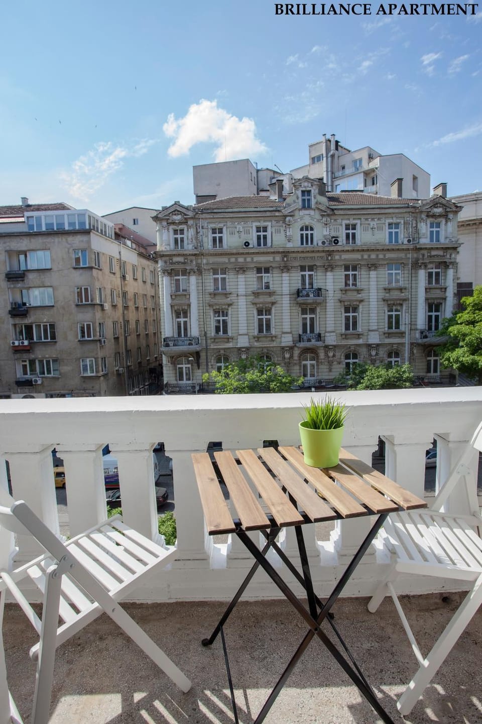 Property building, Patio, Day, View (from property/room), Balcony/Terrace, Dining area, City view