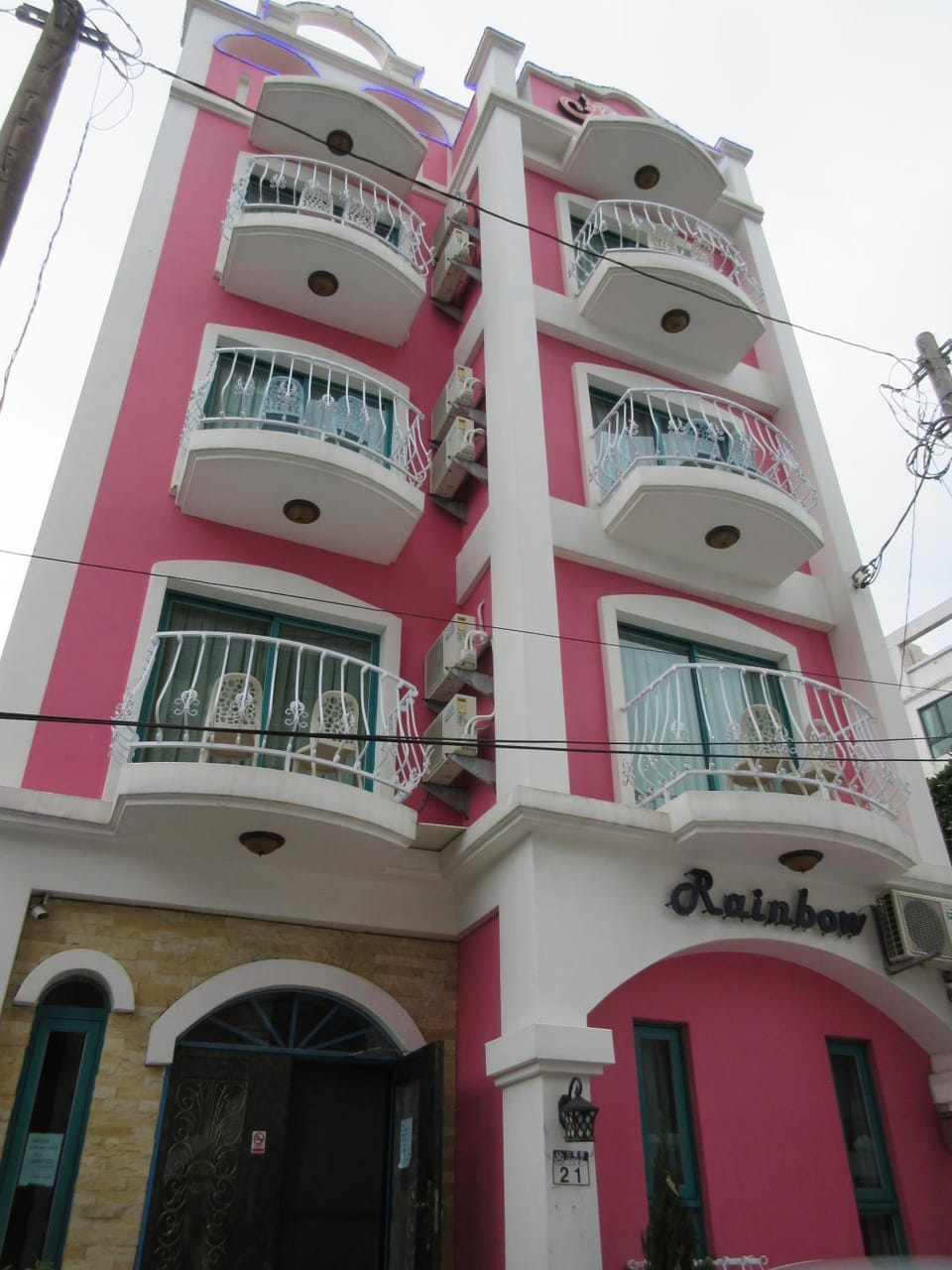 Facade/entrance