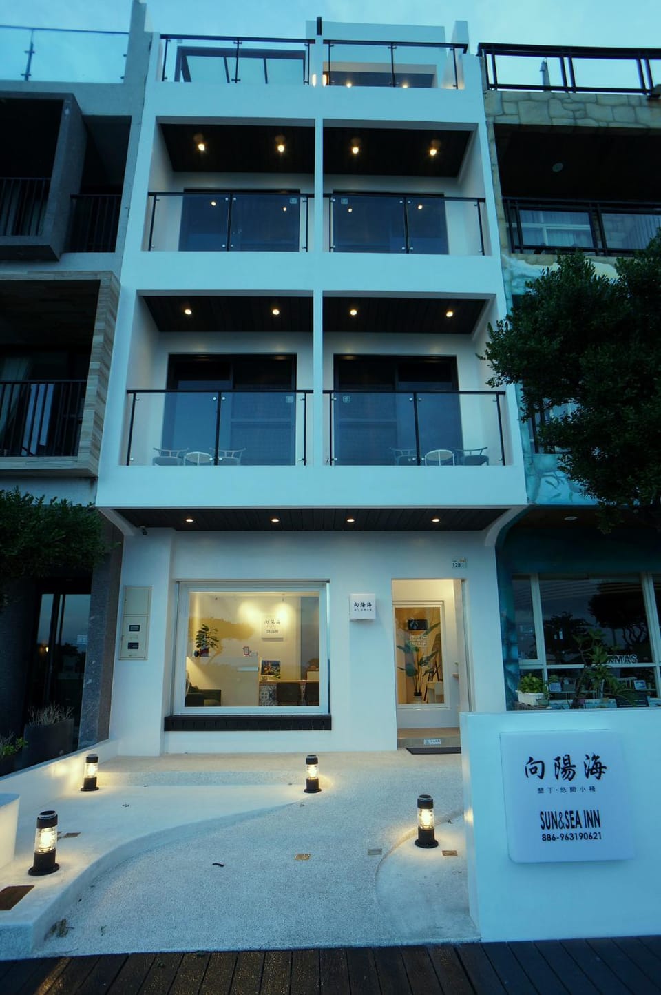 Property building, Facade/entrance
