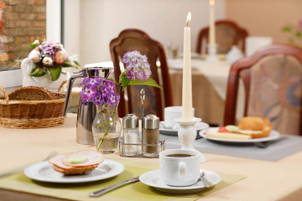 Breakfast, Buffet breakfast