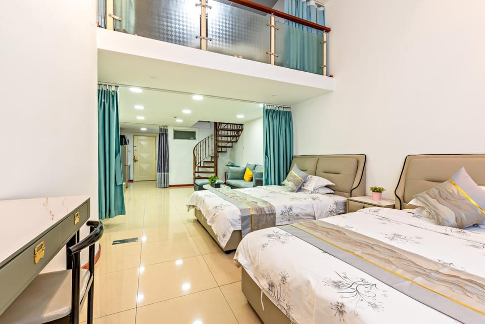 Photo of the whole room, Bedroom