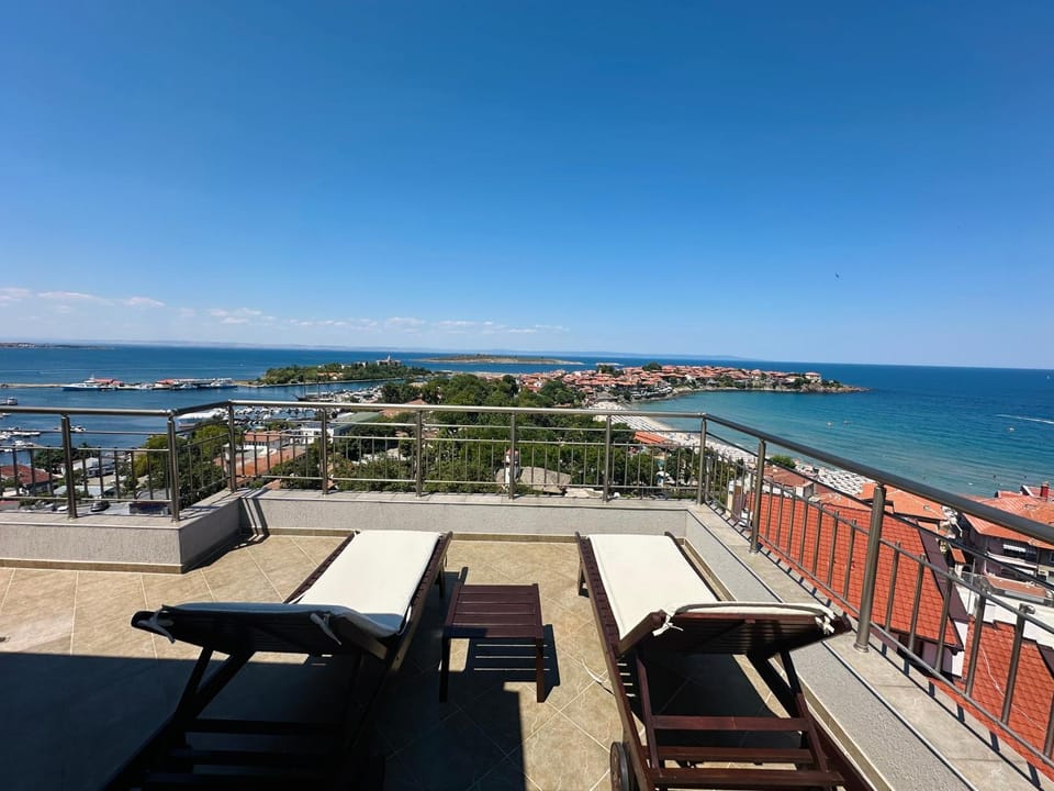 Day, View (from property/room), Balcony/Terrace, Seating area, Sea view, sunbed