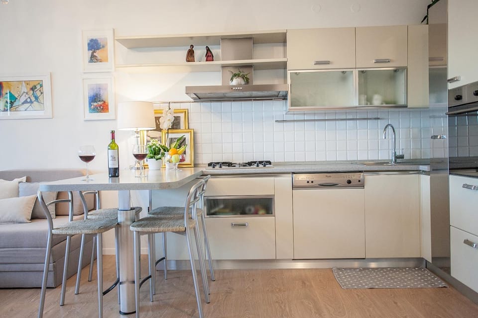 Kitchen or kitchenette, dishwasher, pet friendly, stove