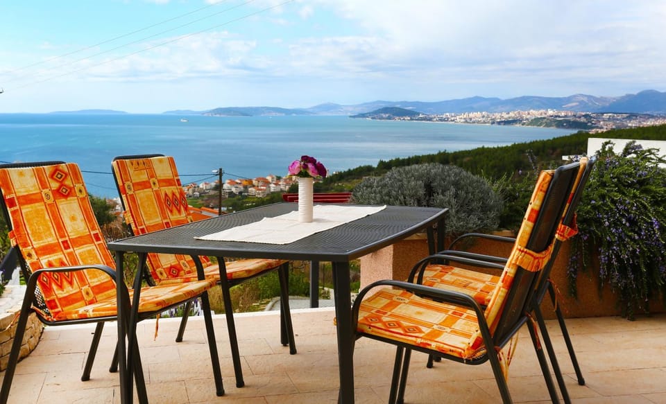 City view, Garden view, Mountain view, Sea view