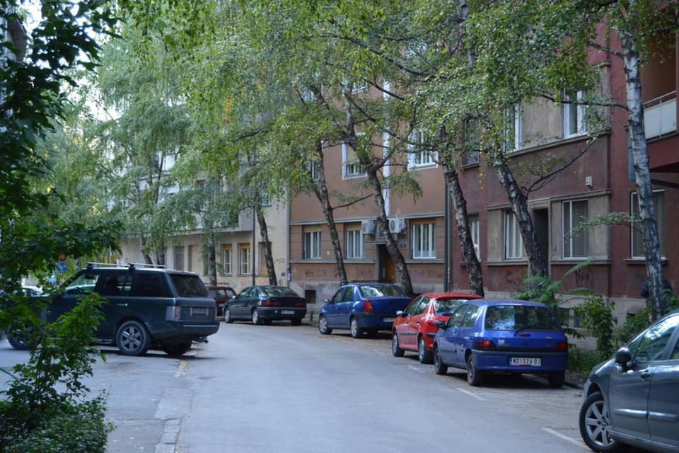 Off site, Neighbourhood