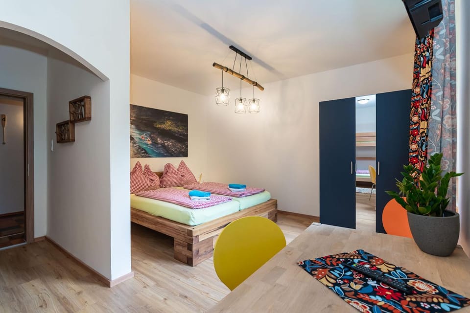 Bed, Photo of the whole room