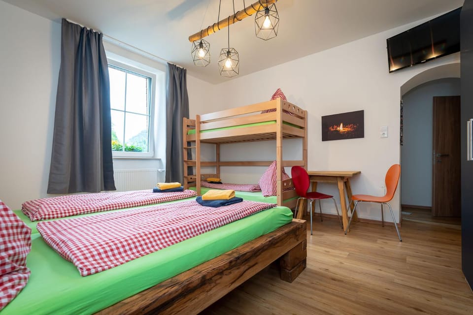 bunk bed