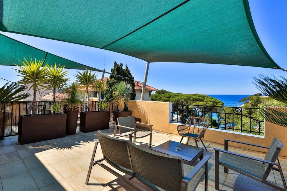 Patio, Sea view