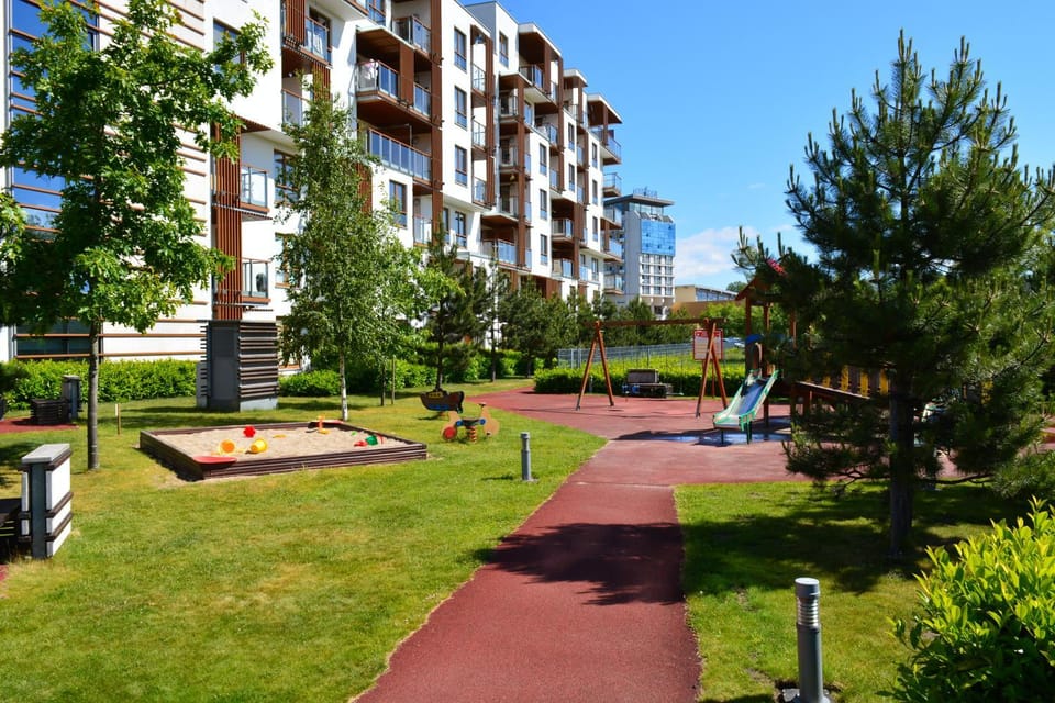 Property building, Day, Garden