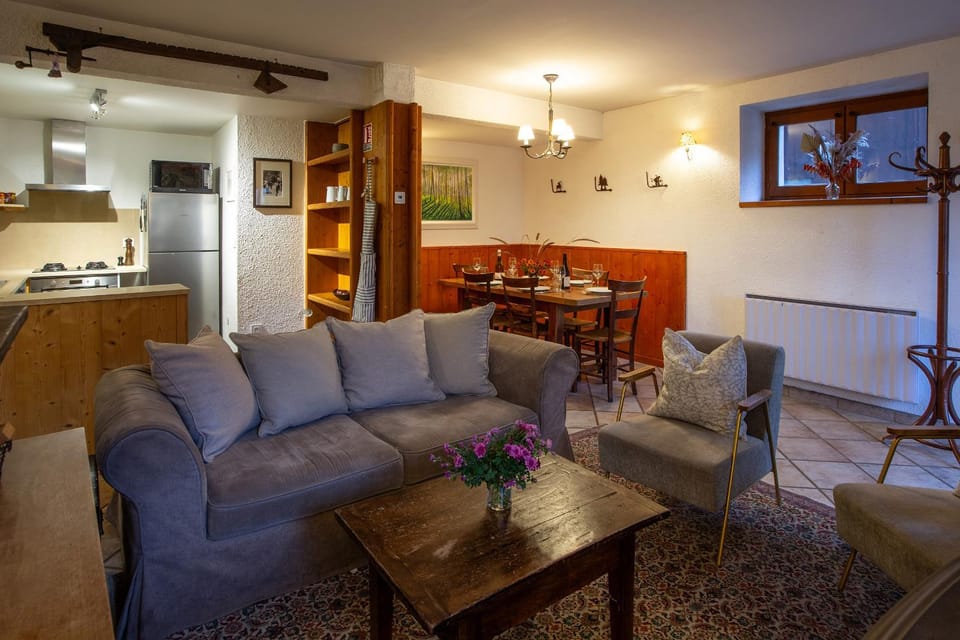 Lounge or bar