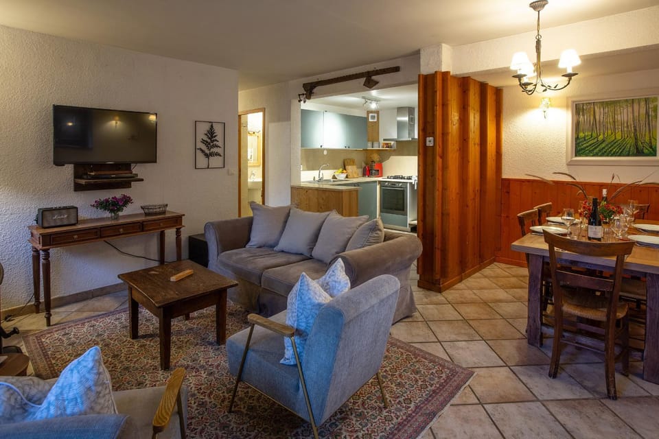 Lounge or bar