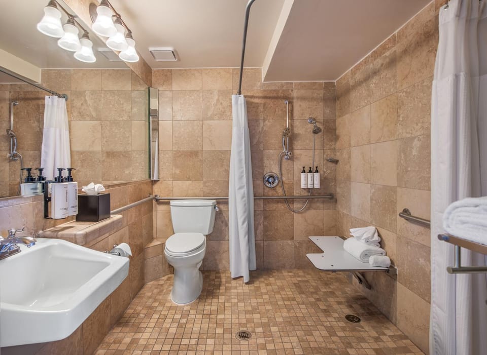 Crowne Plaza San Diego - Mission Valley by IHG Resort in San Diego