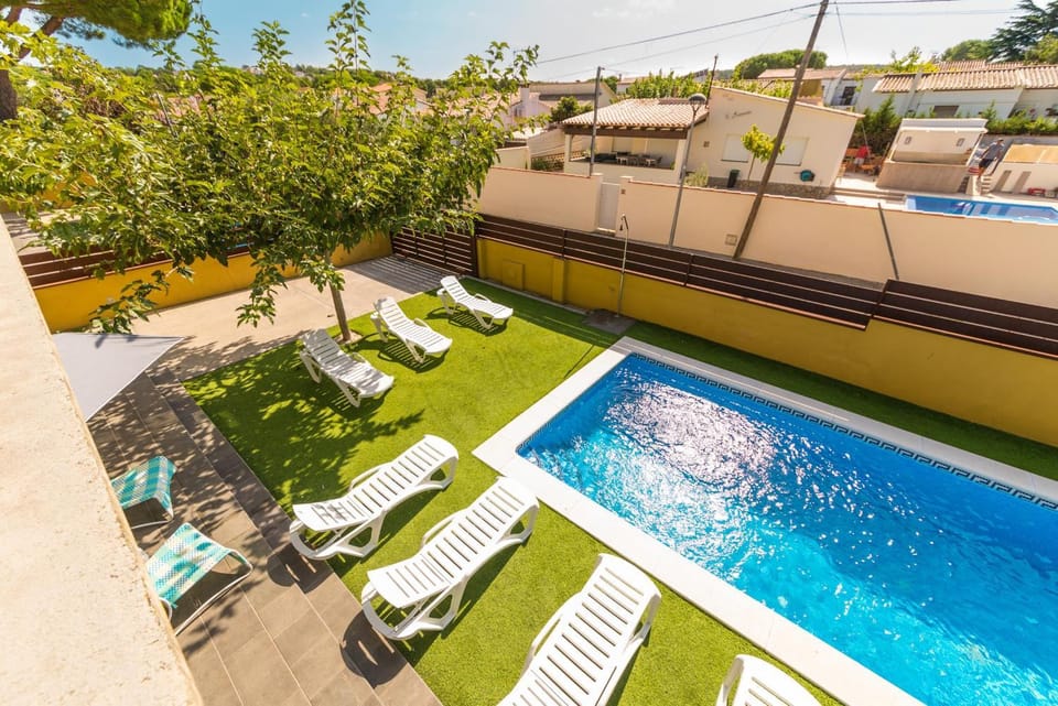 Pool view, Swimming pool