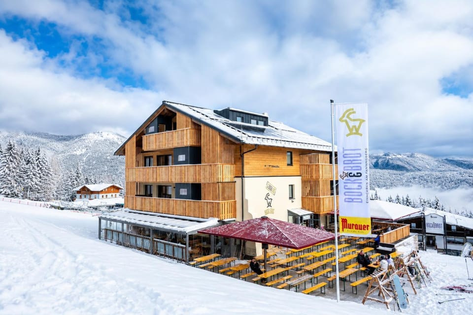 Property building, Restaurant/places to eat