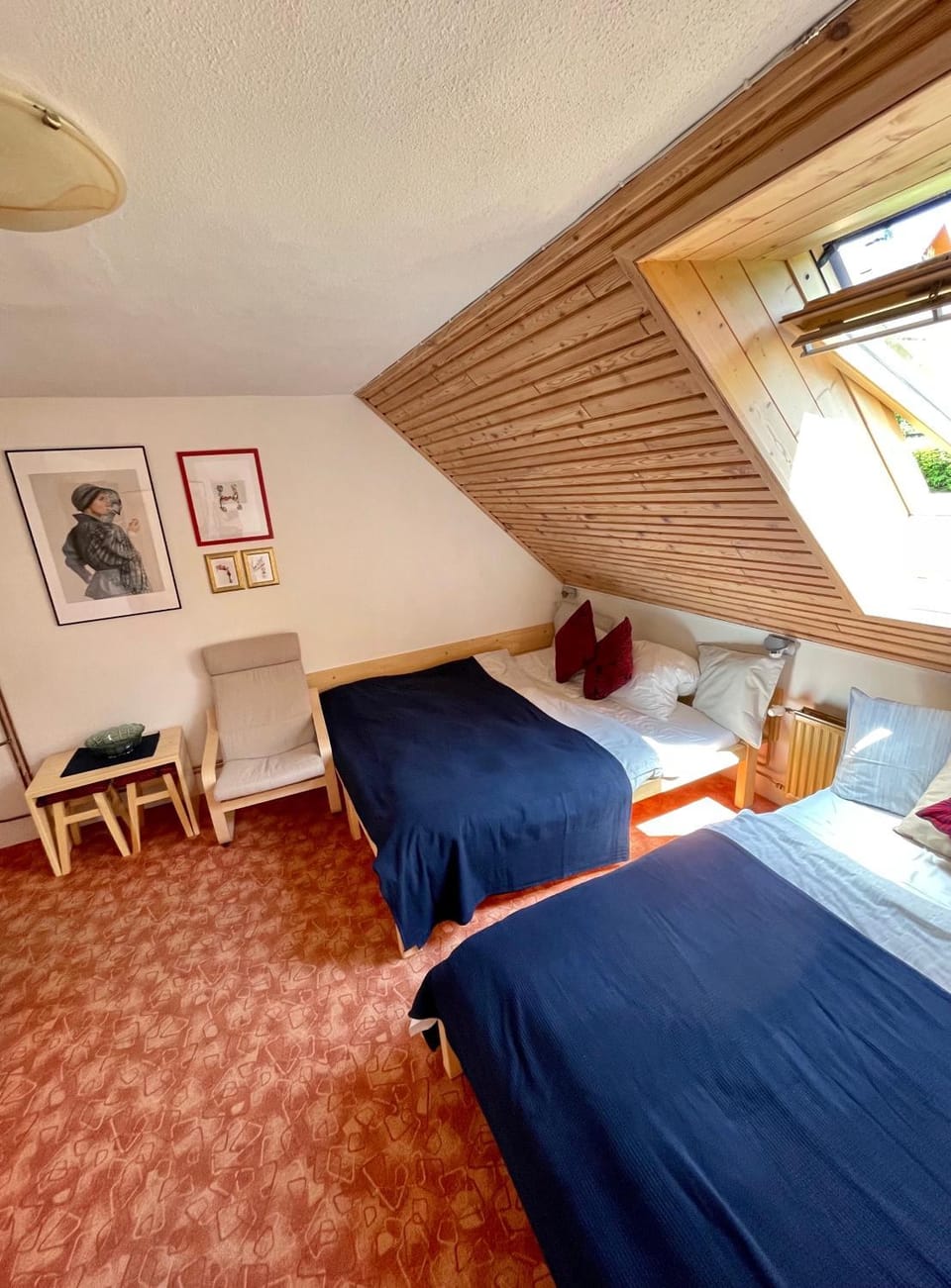 Photo of the whole room