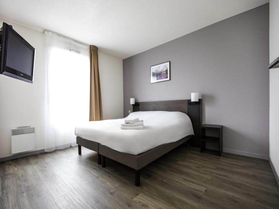 Property building, Bedroom